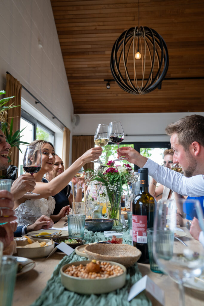 Le Toast des Mariés — photographe de mariage à Liège | BeCreative