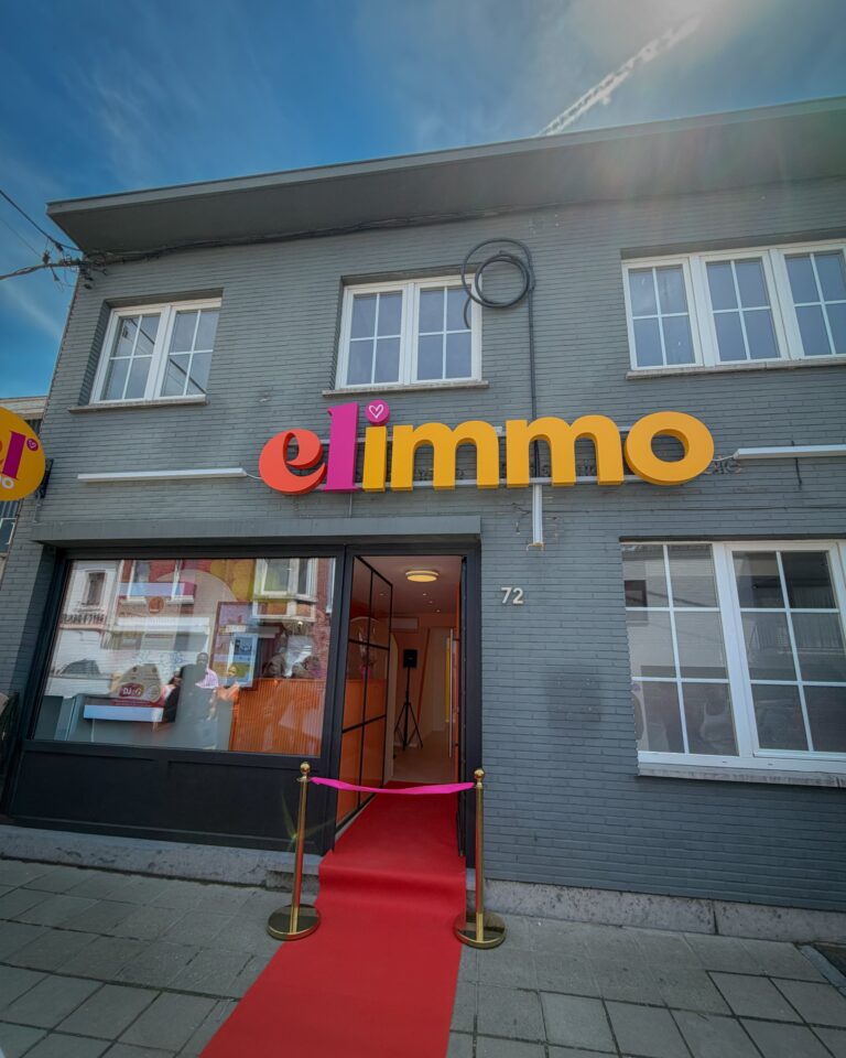 Façade de l’agence immobilière Elimmo le jour de son inauguration