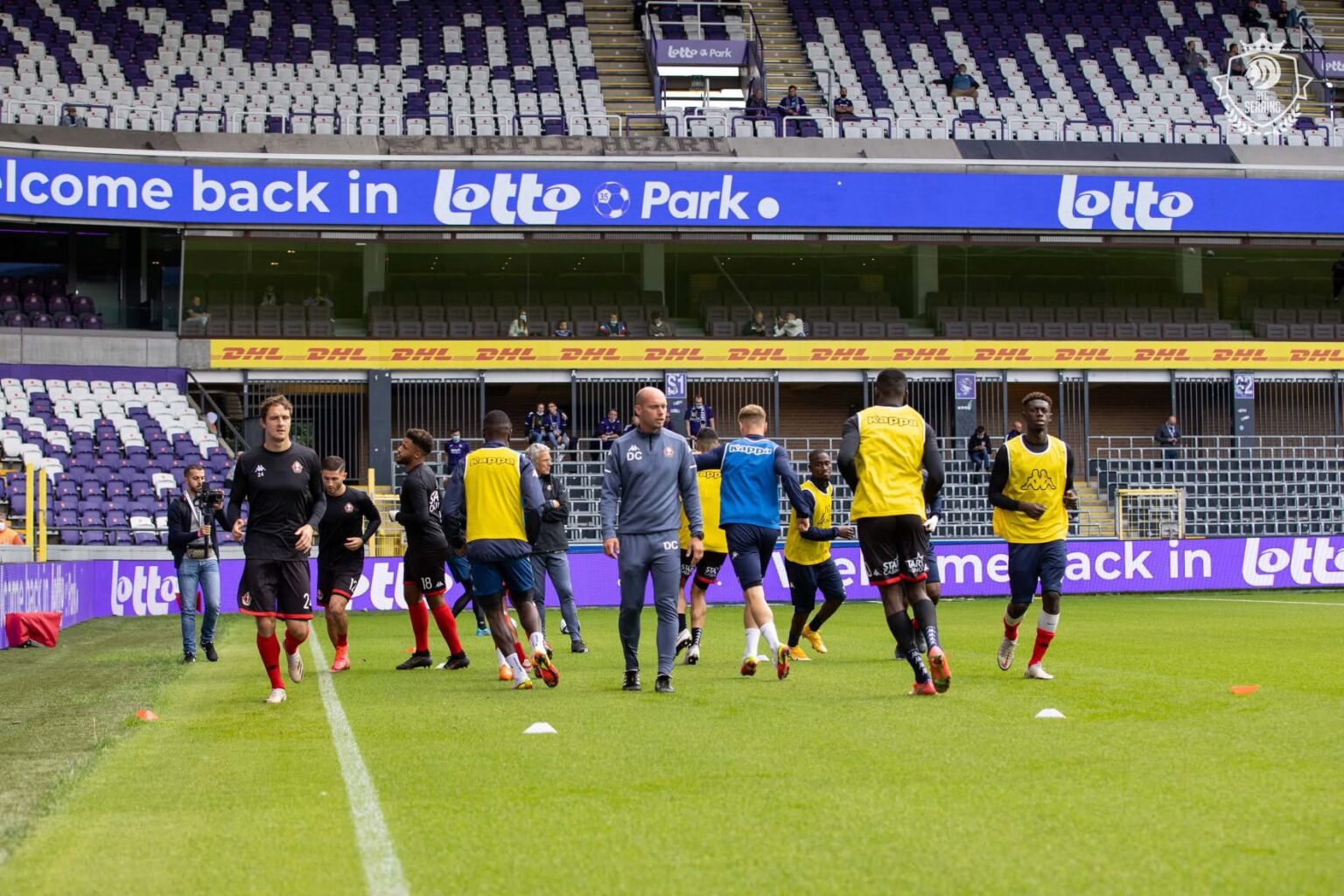 Tournage de l’échauffement d’un club de D1 belge au stade